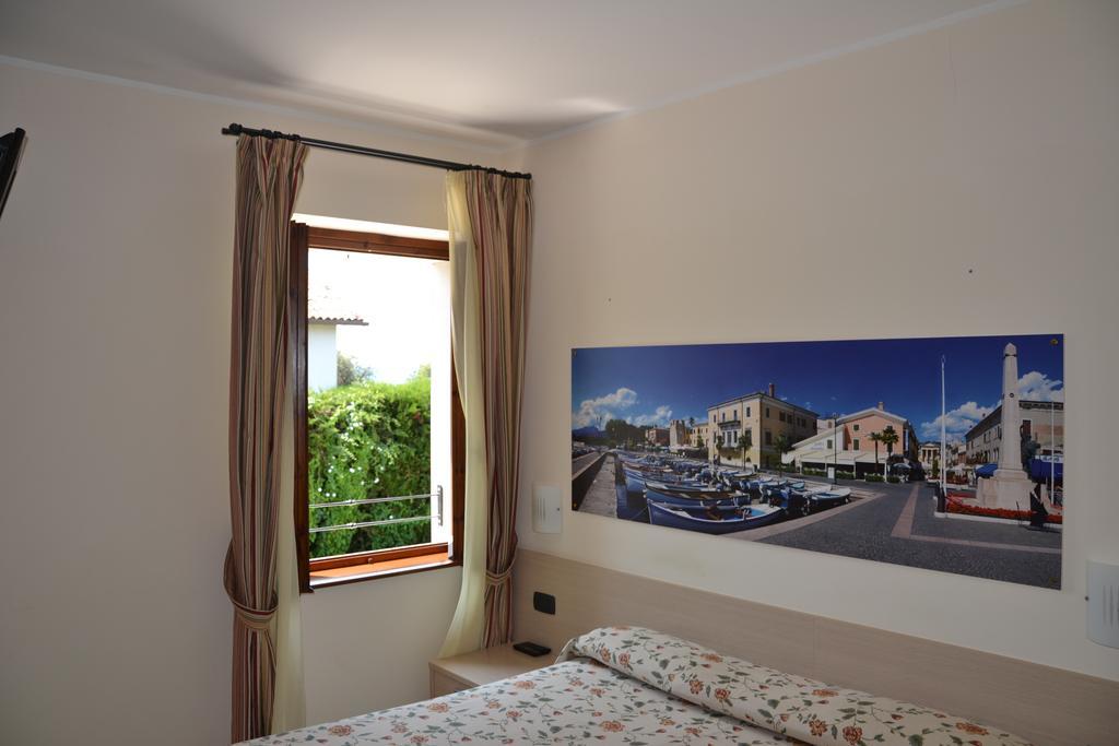 Locanda Le Palafitte Bardolino Phòng bức ảnh
